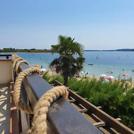 Spacious 3bd Flat With Parking And Sea View By Flat Mаnаger Apartmán Černomorec