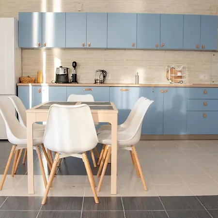 Spacious 3bd Flat With Parking And Sea View By Flat Mаnаger Διαμέρισμα Τσερνομόρετς