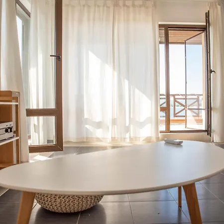 Spacious 3bd Flat With Parking And Sea View By Flat Mаnаger