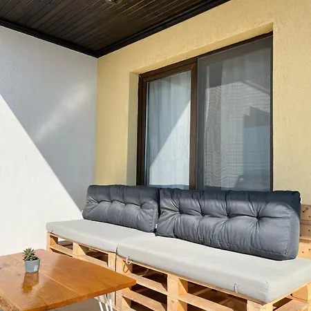 Spacious 3bd Flat With Parking And Sea View By Flat Mаnаger Apartament Cernomoreț