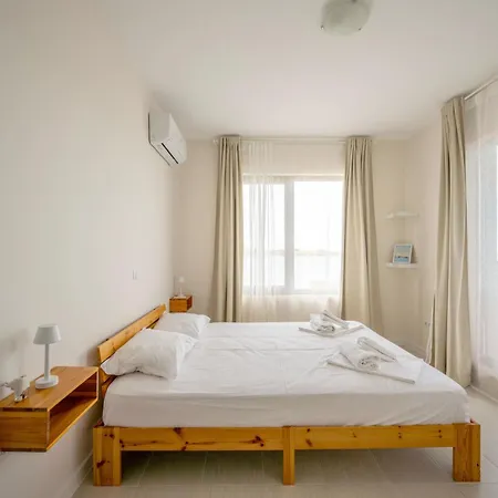 Spacious 3bd Flat With Parking And Sea View By Flat Mаnаger
