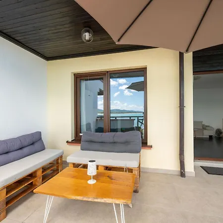 Spacious 3bd Flat With Parking And Sea View By Flat Mаnаger Apartament Cernomoreț