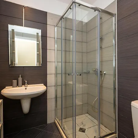 Spacious 3bd Flat With Parking And Sea View By Flat Mаnаger Apartament
