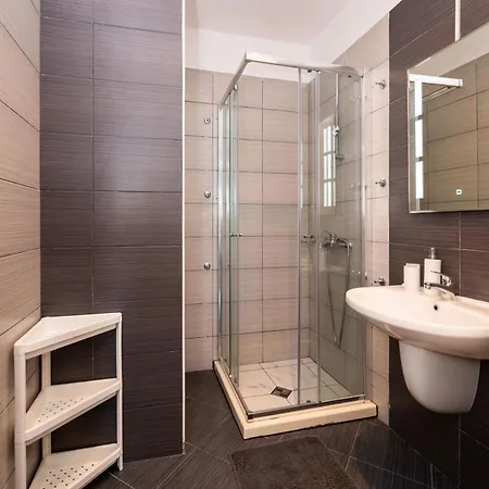 Spacious 3bd Flat With Parking And Sea View By Flat Mаnаger Apartament Cernomoreț